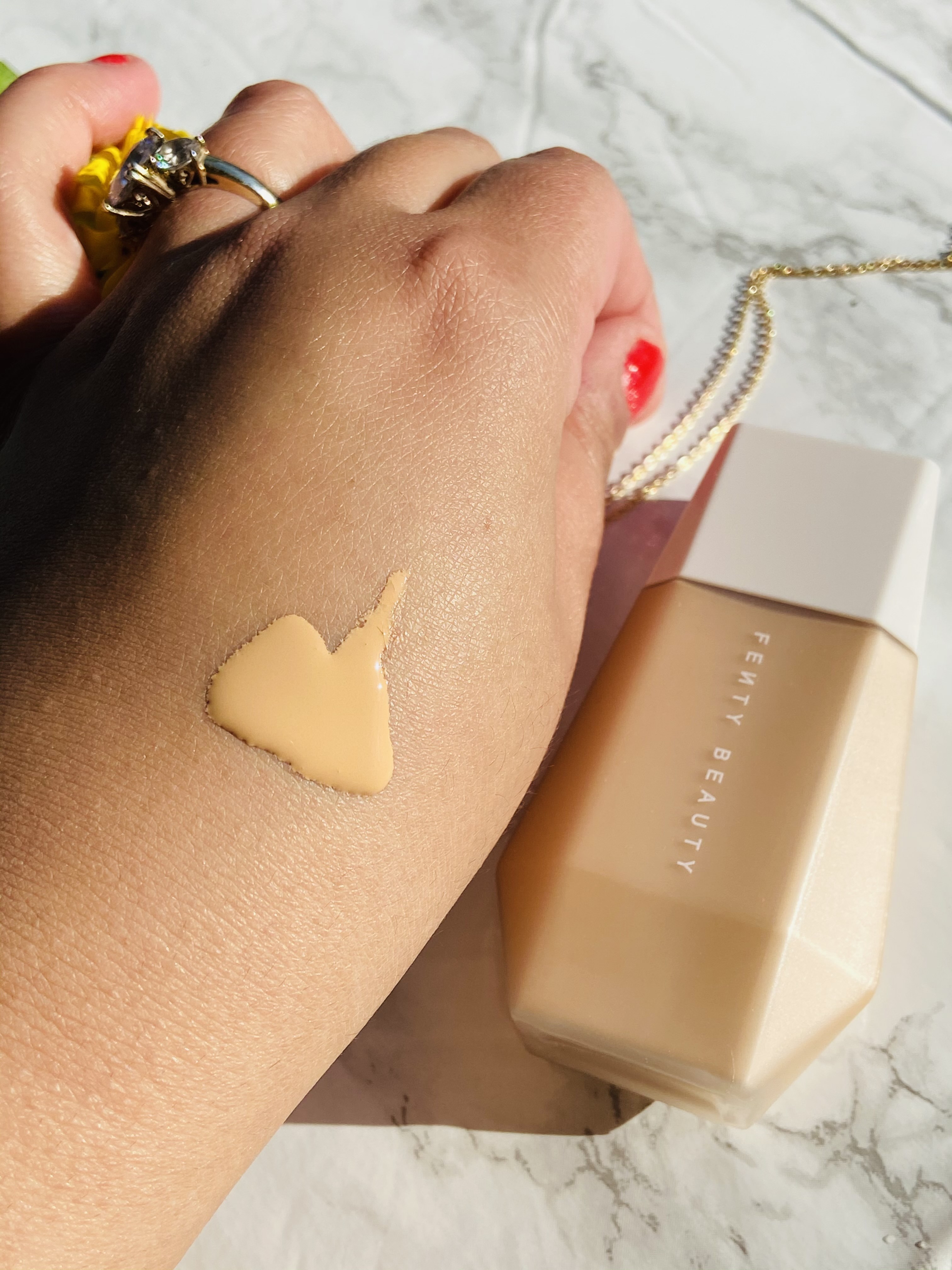 Fenty Beauty Eaze Drop Blurring Skin Tint